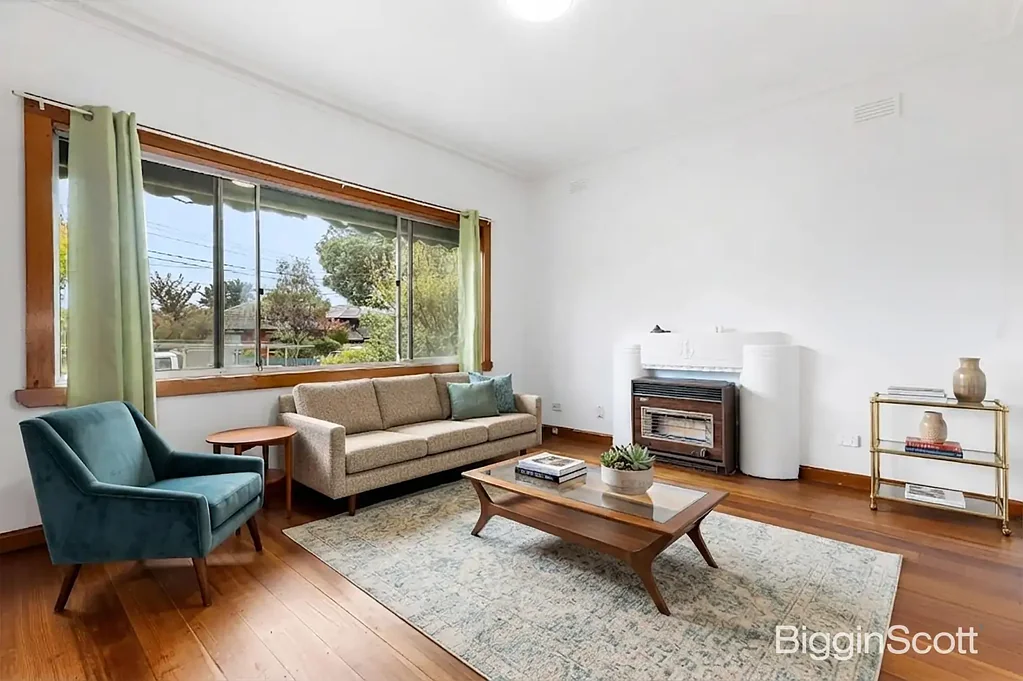 Well-Maintained Family Home in an Unbeatable Location
