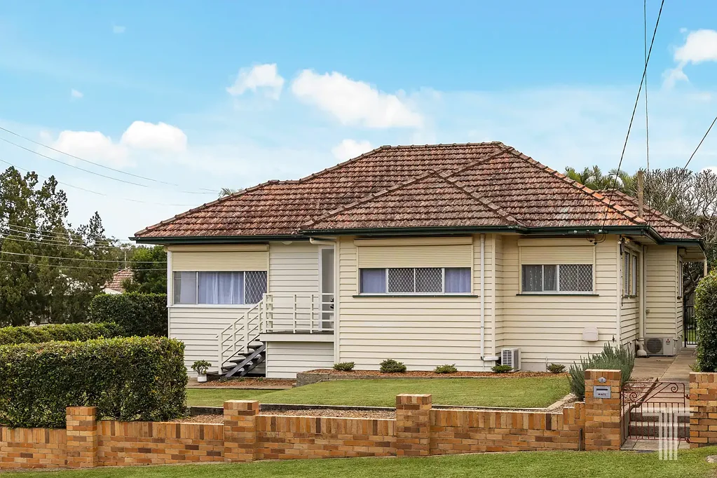 Holland Park 3Moenga Beautifully Kept, Deeply Loved and Ready for What Comes Next