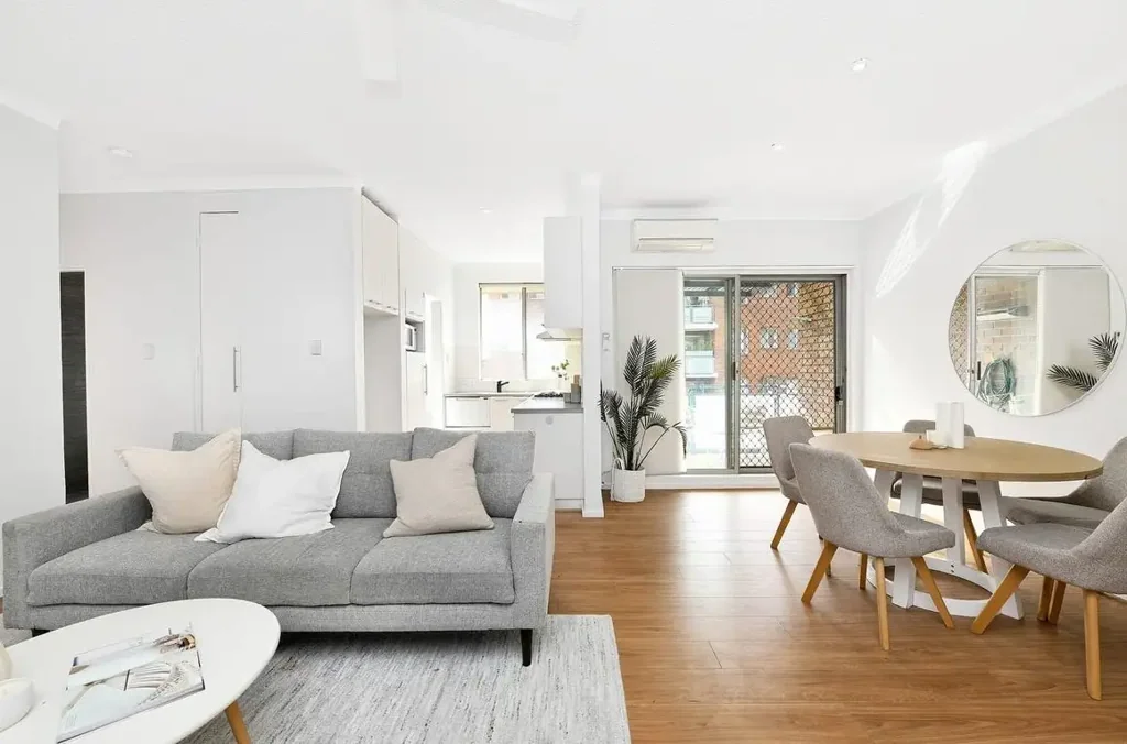 Hillsdale 2Moenga Perfect for First Home Buyers: Comfortable 2-Bedroom Apartment with Balcony