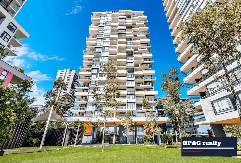 Northeast Facing Apartment 3mins Walk to Epping