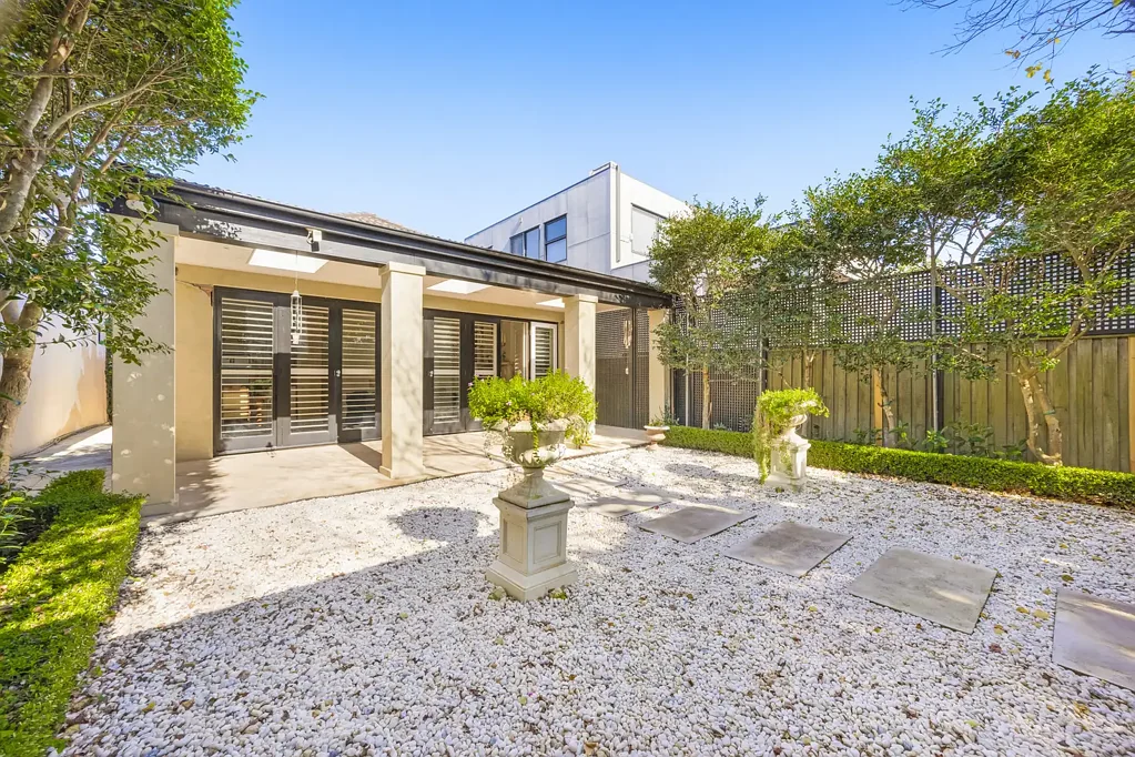 North Bondi 3Kwarto First Time Offered in Nearly 70 Years | A Rare North Bondi Opportunity
