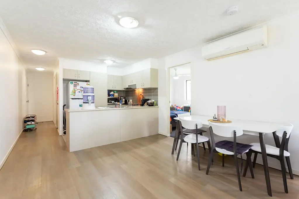 Caboolture 2 Bedroom Fully Furnished Investment or a patient owner occupier needed!!!