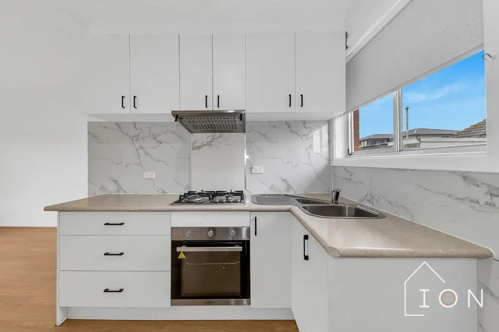 Dandenong 2ਬੈੱਡਰੂਮ Effortless Living in a Prime Dandenong Location