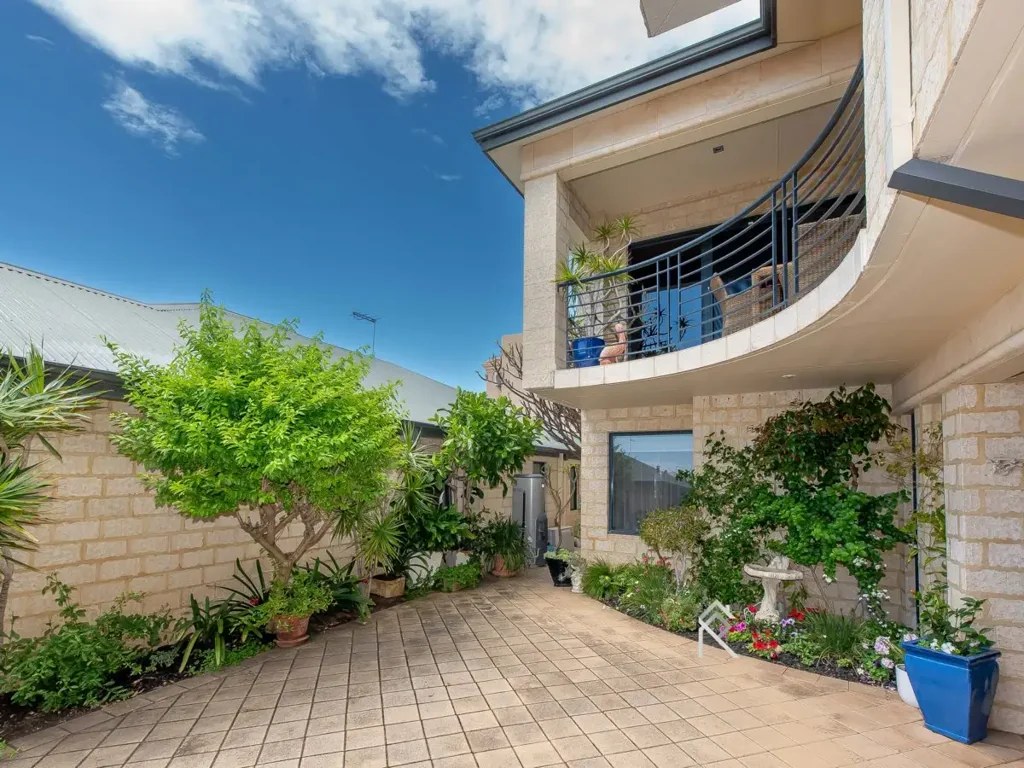 3/105 Manning Street, Scarborough, WA 6019