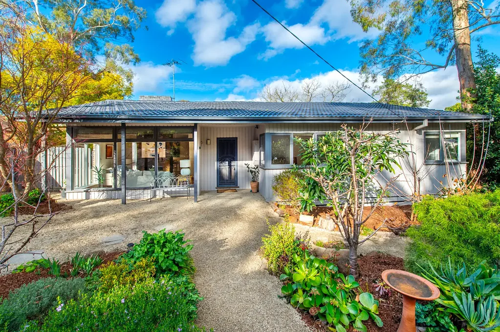 Ringwood North 4 Bedroom AUCTION THIS SATURDAY THIS IS AN ONSITE & ONLINE AUCTION THIS SATURDAY AT 2pm
