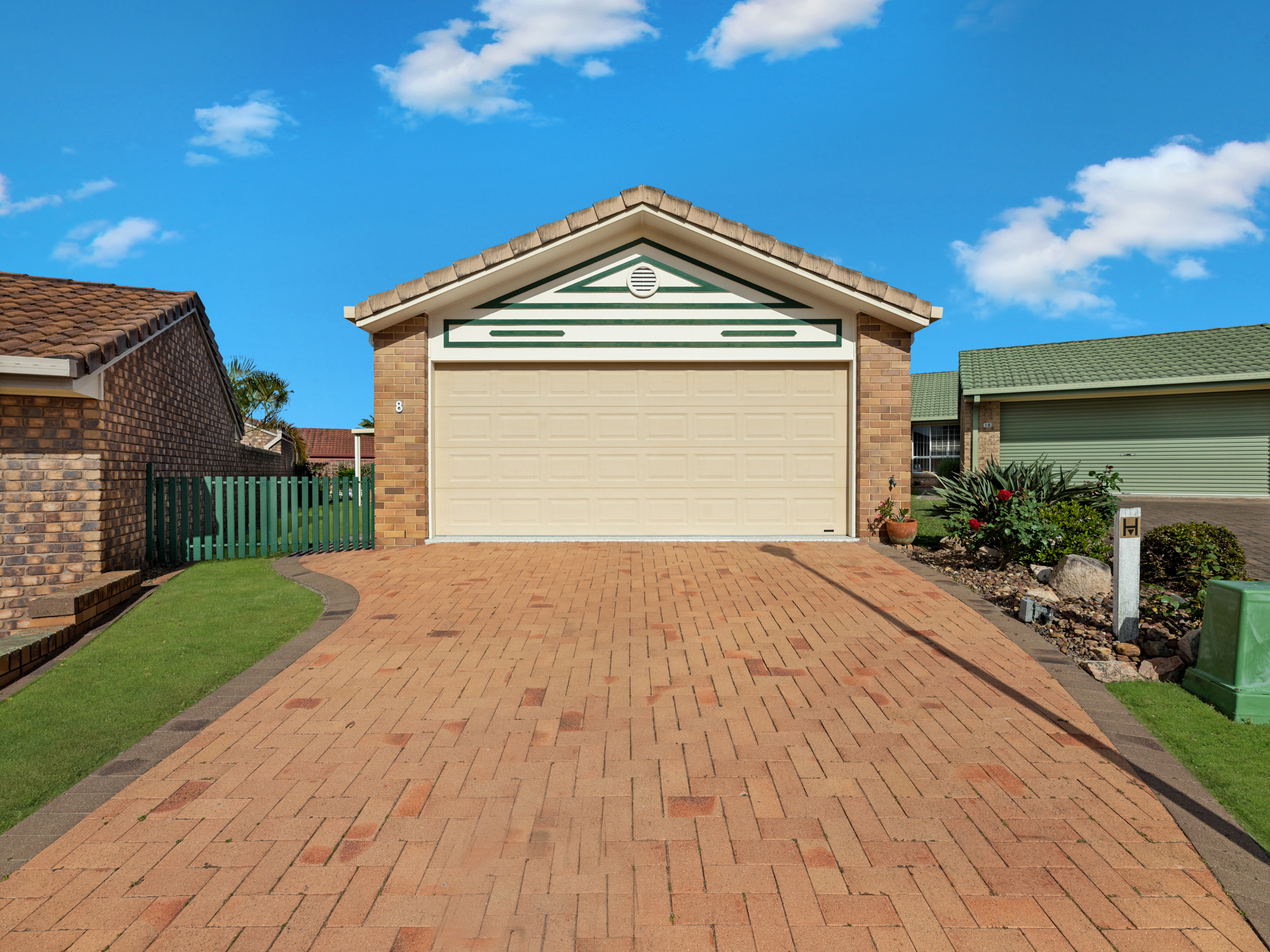 8 WOODLAND CL, TORQUAY QLD 4655, 0 Bedrooms, 0 Bathrooms, House