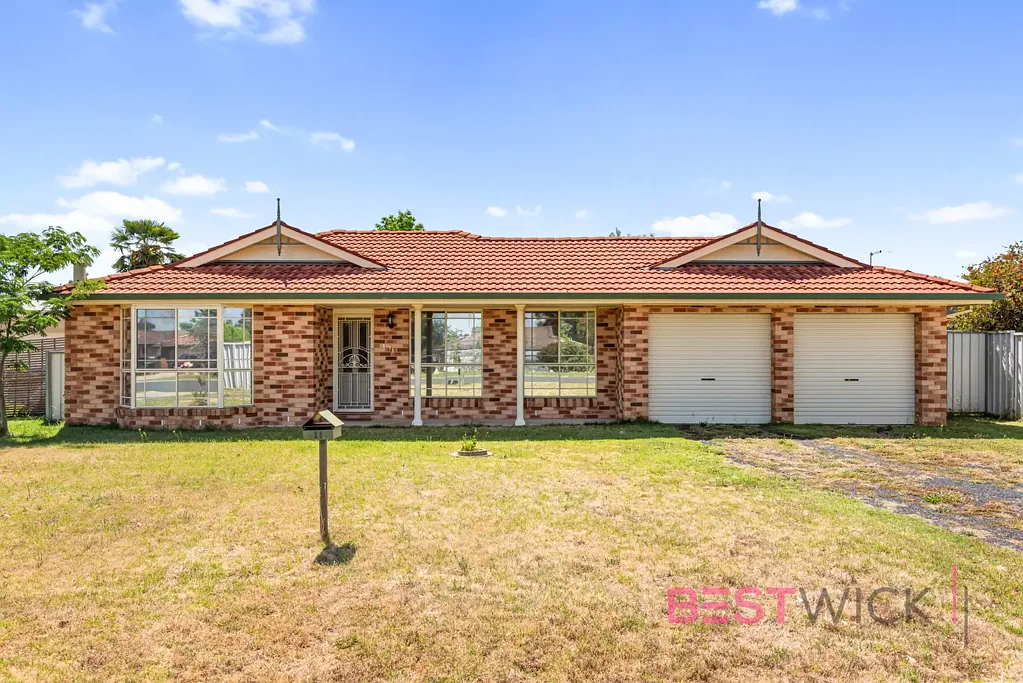 11 Locke Street, Raglan, NSW 2795