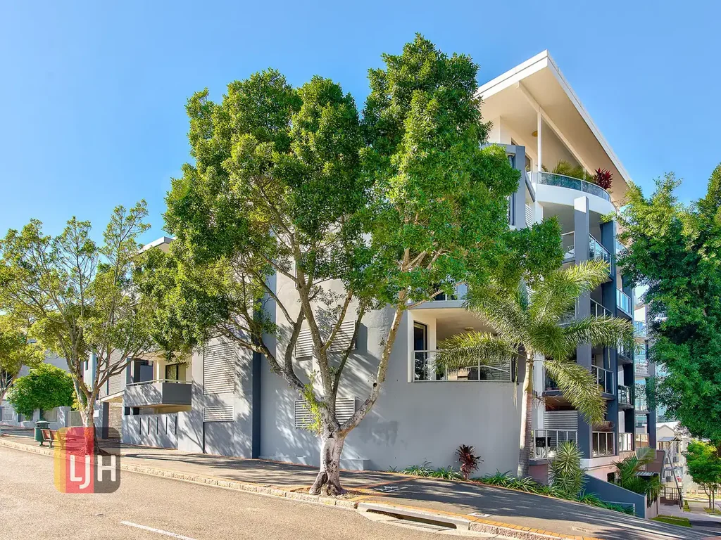 2 BEDROOM UNIT WITH COMPLEX POOL !