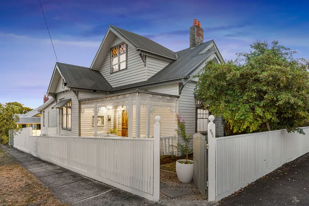 Soldiers Hill 4chambre Timeless Elegance -  Premier Location!