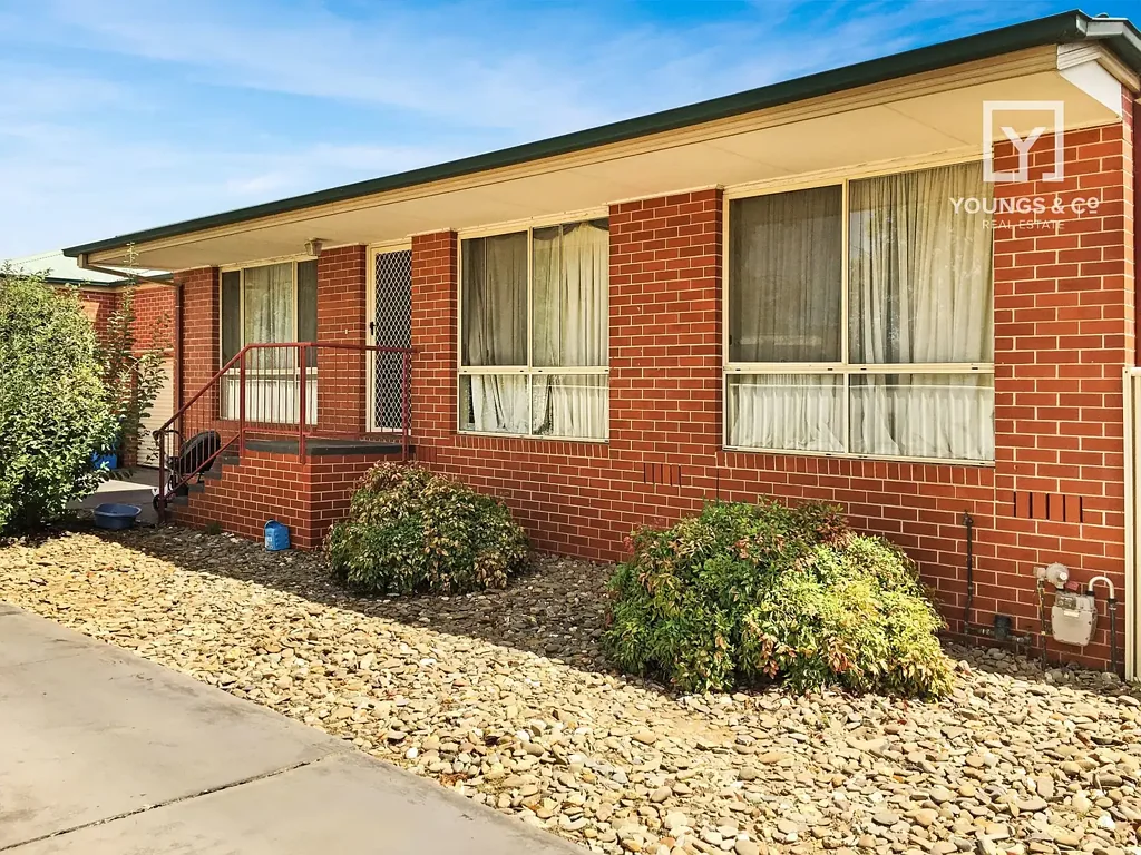 Modern Spacious Townhouse