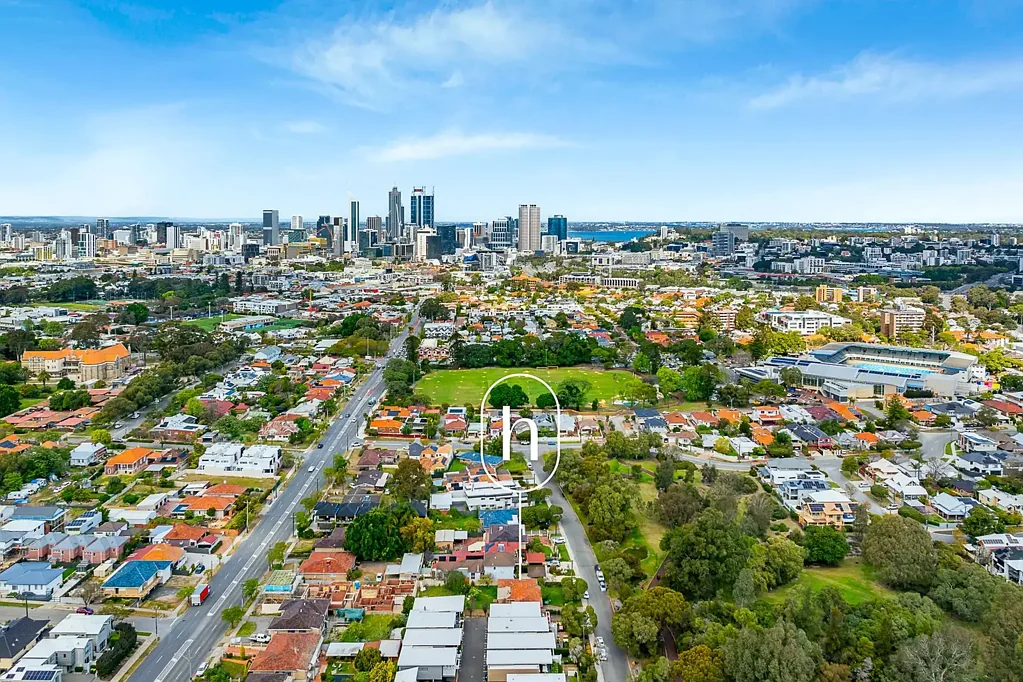 North Perth 2Moenga Position. Potential. 840sqm. North Perth.