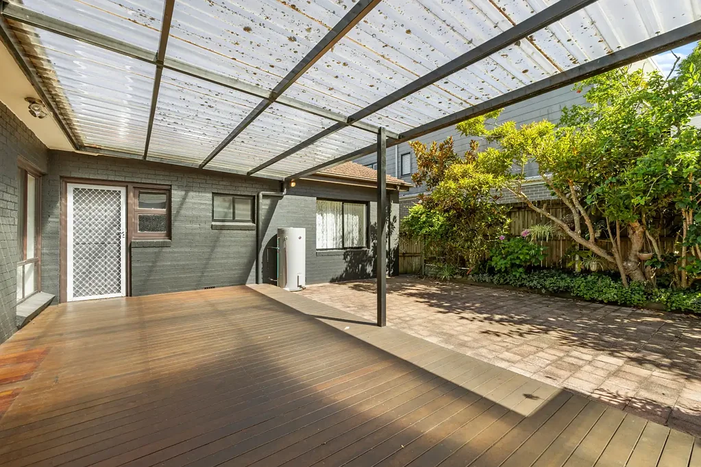 Spacious family home with large courtyard
