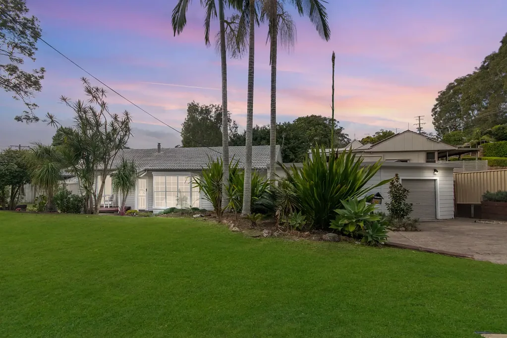 52 Deborah Street, Kotara South, NSW 2289