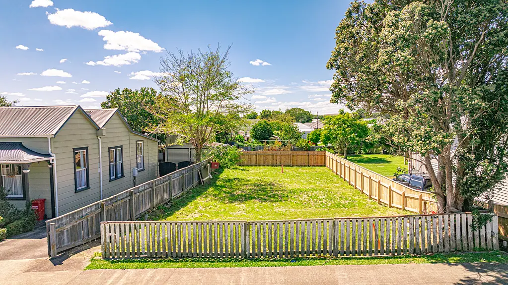 Wanganui Central Prime freehold section in the heart of the city!