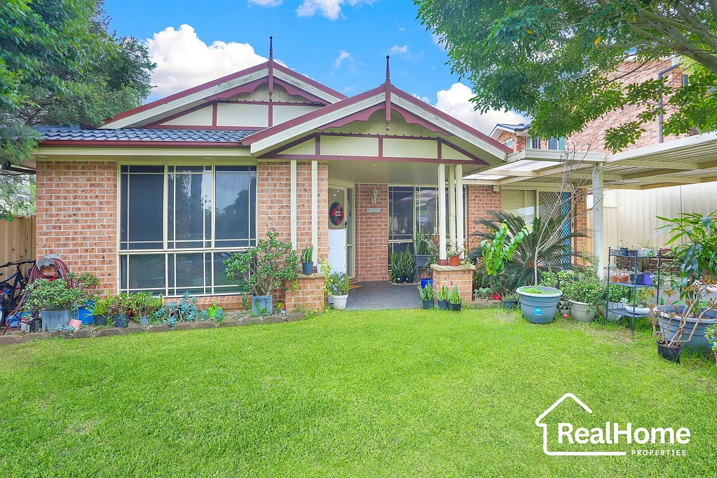Blacktown 6Phòng ngủ 41 & 41A Kieren Drive, Blacktown – Live in One, Rent the Other!