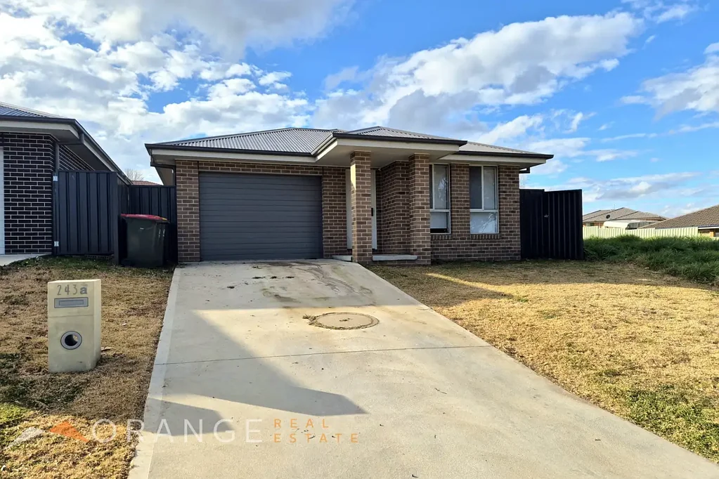 Modern 4 Bedroom Family Home