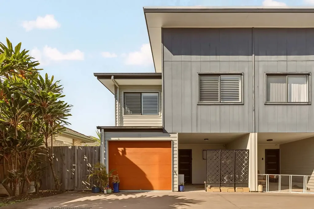 Carseldine 4房 时尚、宽敞、令人印象深刻 – 位于 Carseldine 宁静地段的现代家庭生活 Stylish, Spacious & Ready to Impress – Modern Family Living in a Quiet Carseldine Pocket