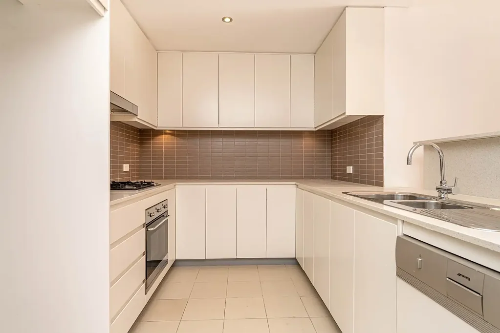 Spacious Two Bedroom Apartment In A Quiet Cul-de-Sac