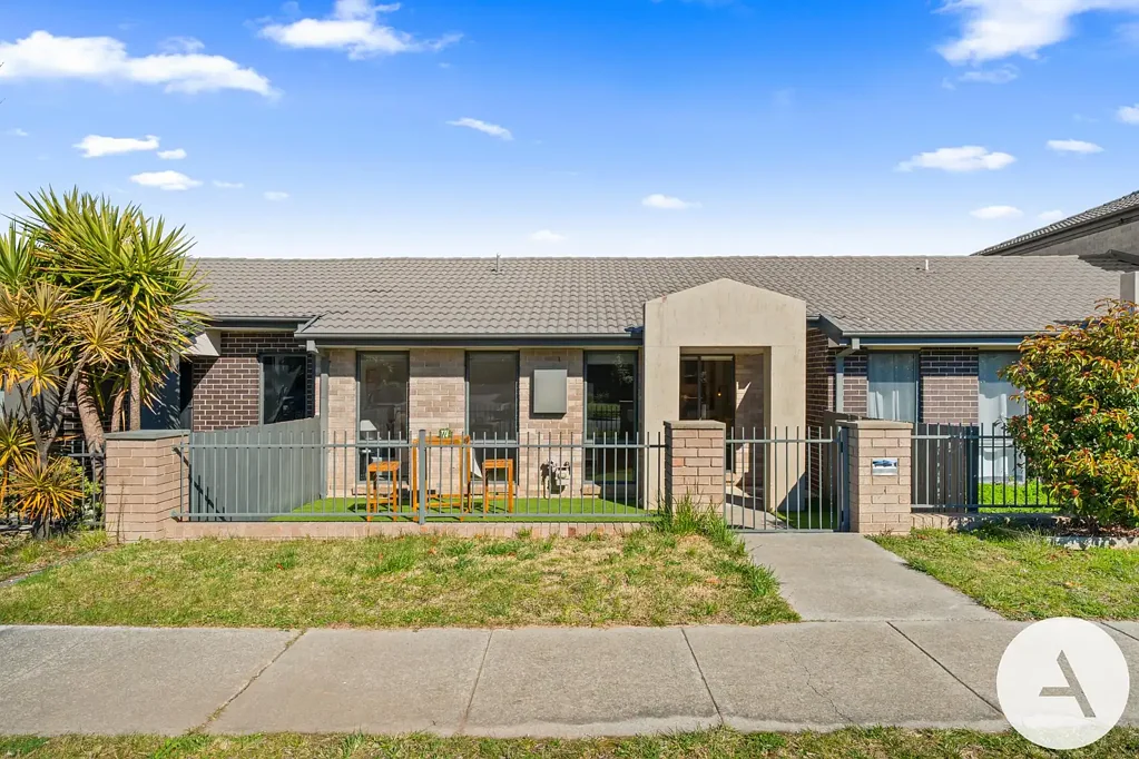Casey 3Kwarto Separate Title, Single-Level, Moments from Casey Market Town - Move-in Ready!