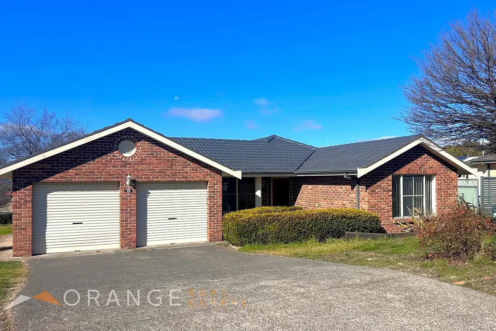 FAMILY HOME IN SOUGHT AFTER LOCATION