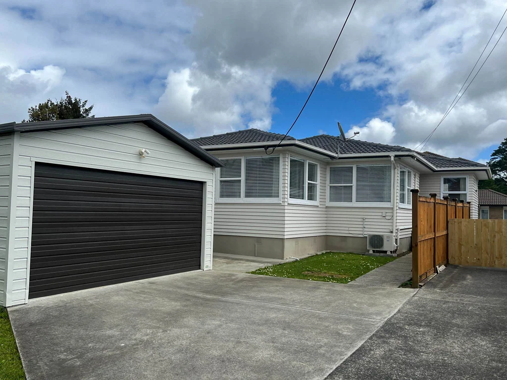 Charming Weatherboard Home in Prime Swanson Lo...
