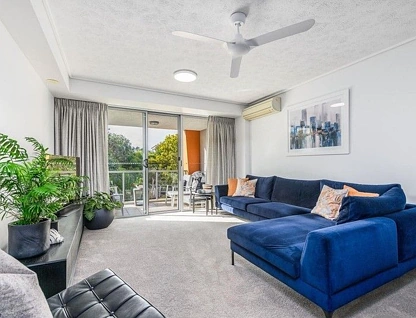 225/64-66 Sickle Avenue, Hope Island, Gold Coast, 2 rūma, 2 rūma horoi, Apartment