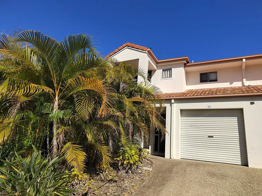 Three Bedroom Townhouse in Gated Complex
