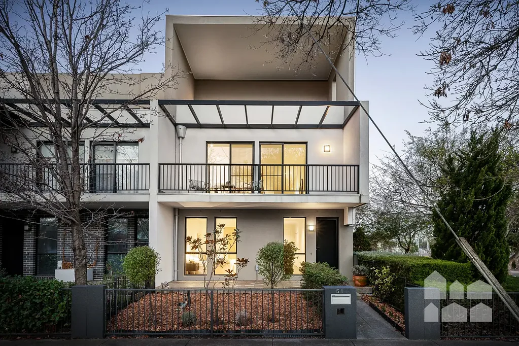 Footscray 3房  Sunny, spacious and superbly situated