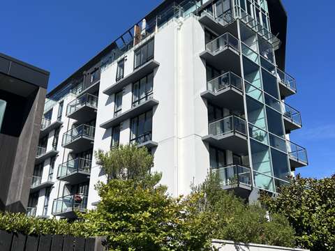 Studio Apartment North Facing