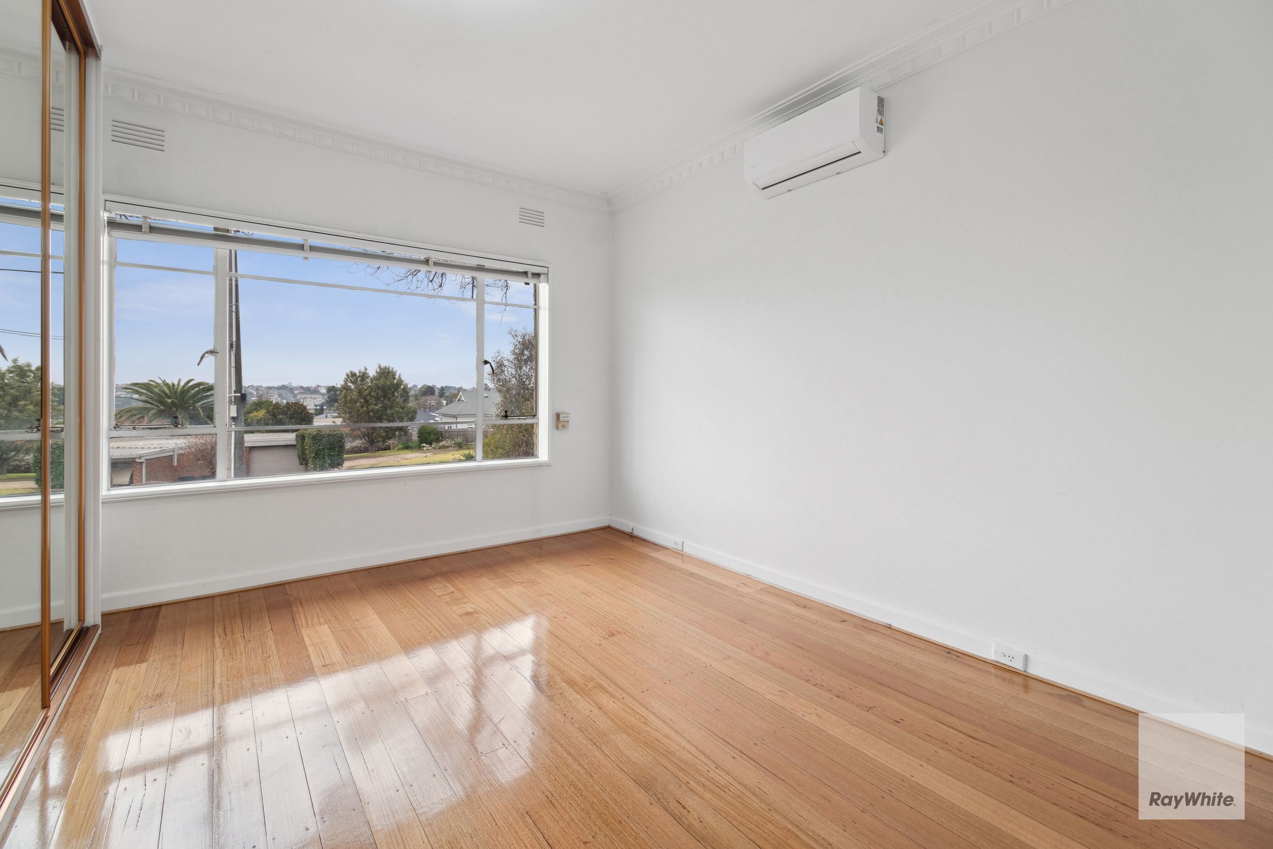 19 ESMALE ST, STRATHMORE VIC 3041, 0 Schlafzimmer, 0 Badezimmer, House