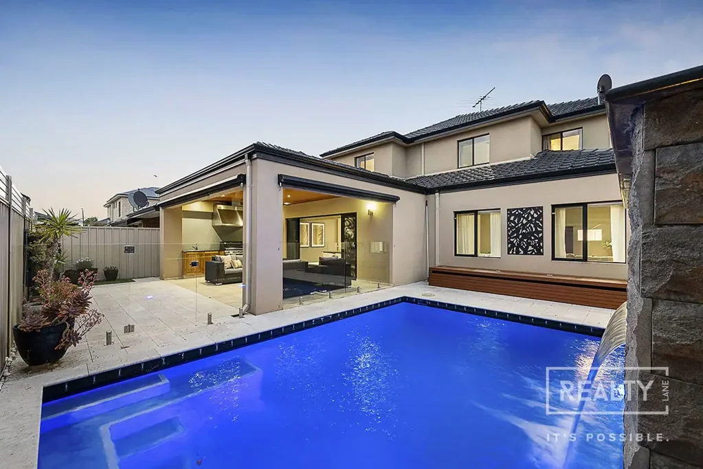 Grand Sophisticated Living