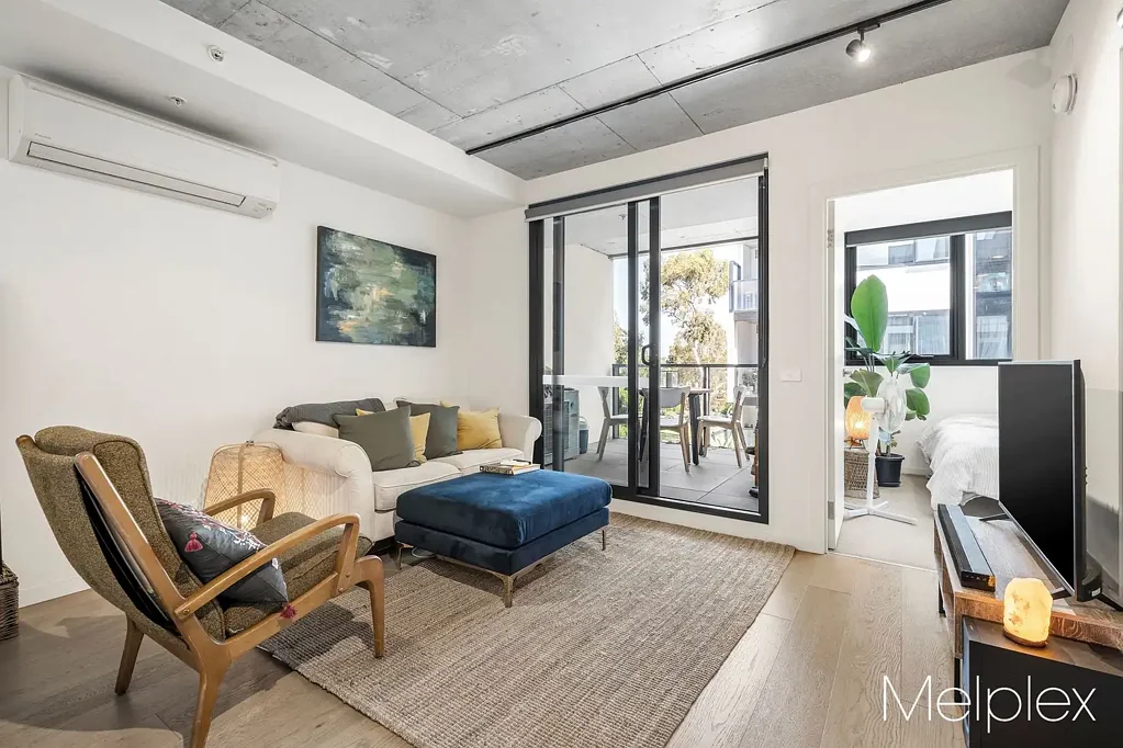 Stunning One Bed Plus Study Apartment