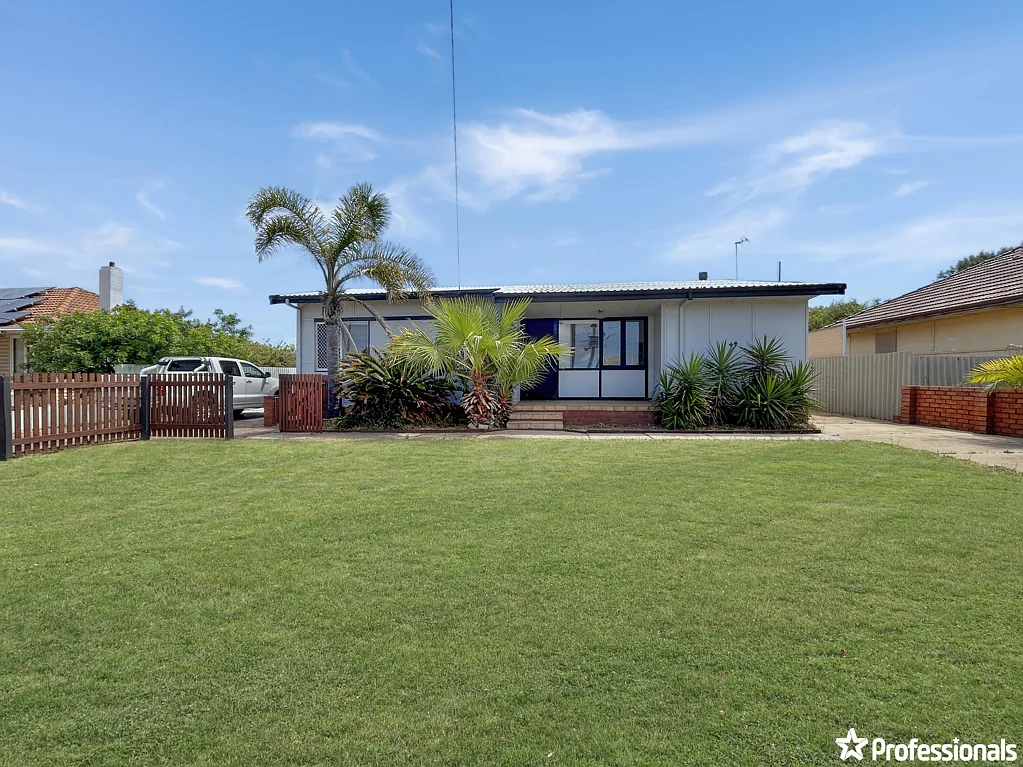 44 Crowther Street, Beachlands, WA 6530