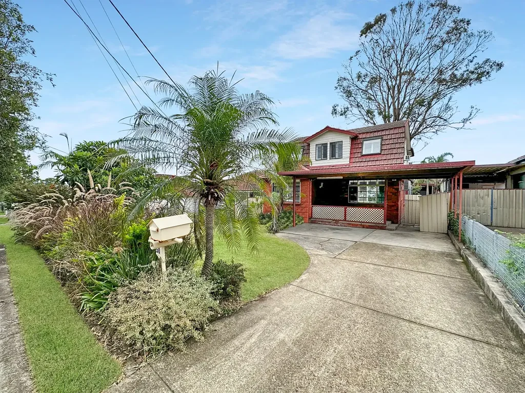Large 5 Bedroom Family Home
