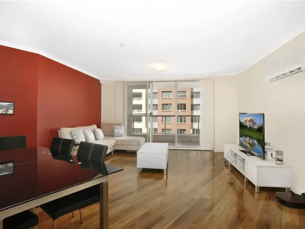 Spacious apartment in the heart of Strathfield