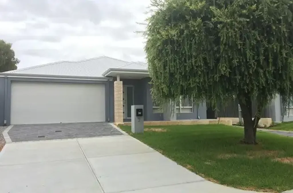 Warm, Spacious & Low Maintenance Living!