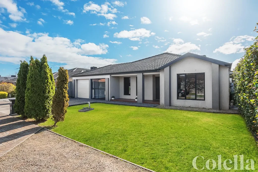 22 Forest Oak Court, Cranbourne, VIC 3977