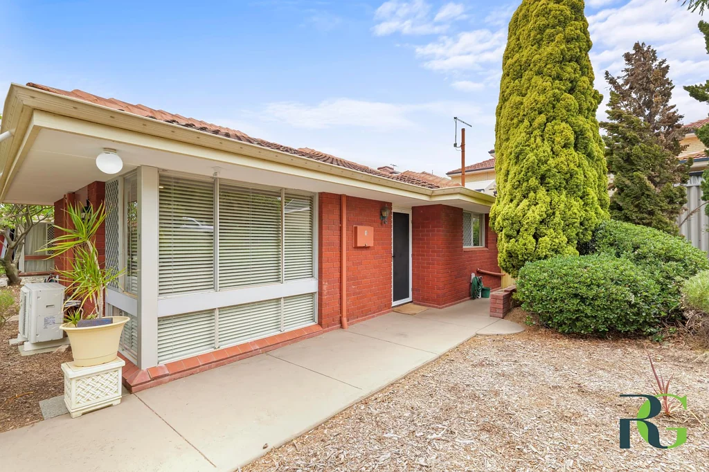 1/12 Bridges Road, Melville, WA 6156