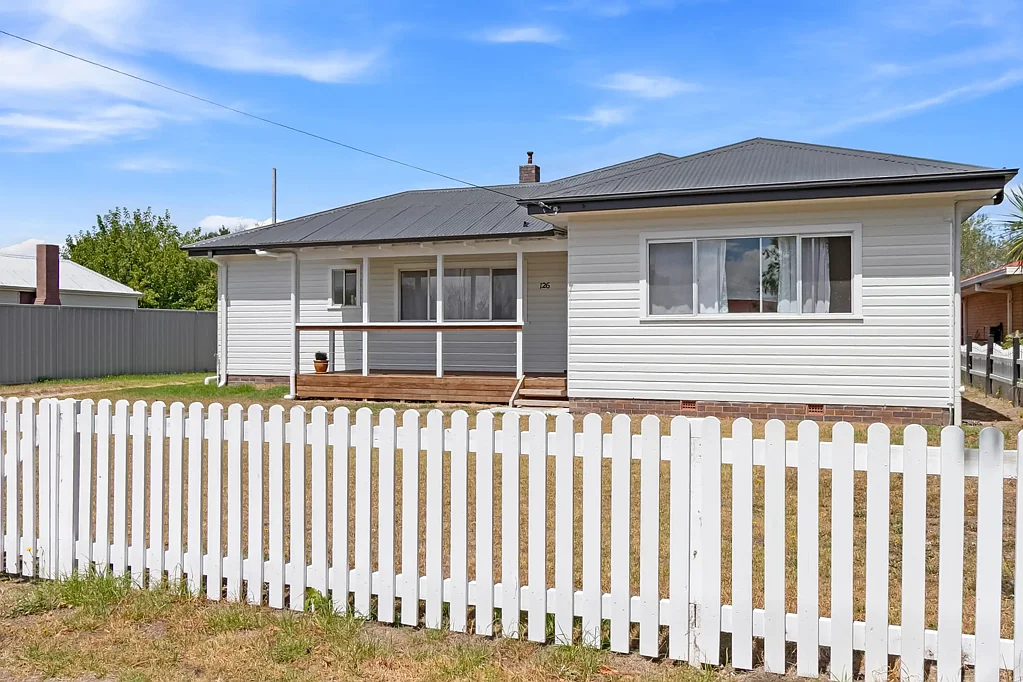 Uralla 4 Bedroom Savvy Investor Alert!