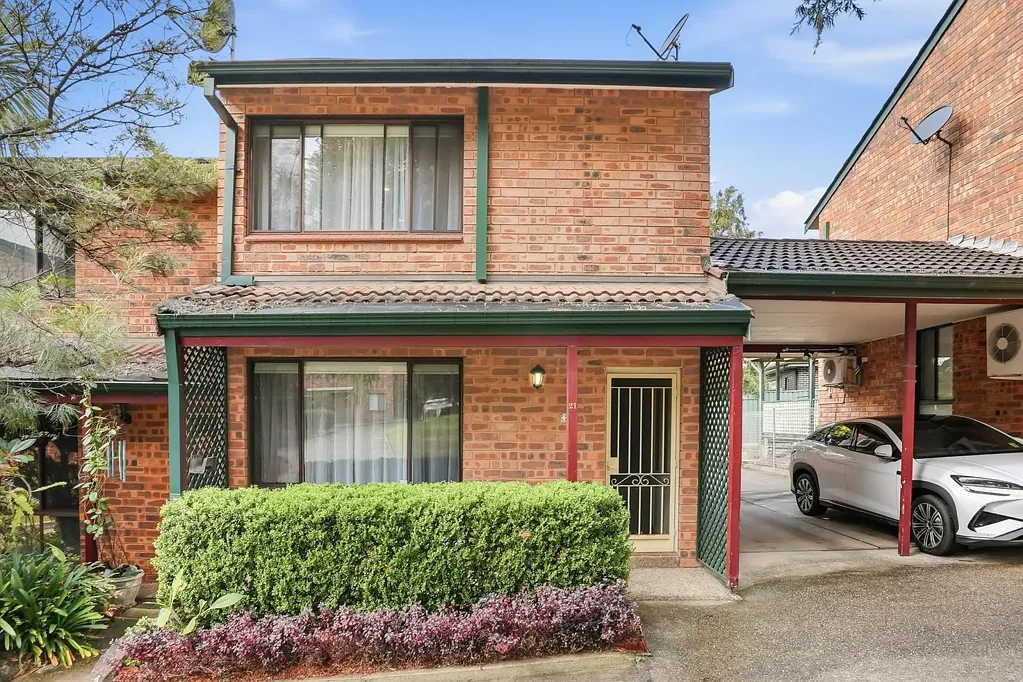 Spacious Full-Brick Townhouse in Whisper-Quiet Baulkham Hills Setting