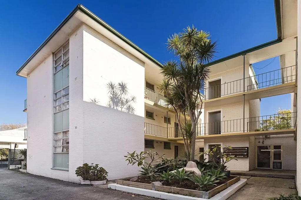 Bright & Airy Living in Premier Position