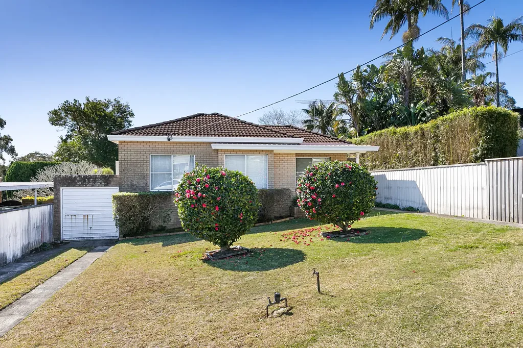 Caringbah South 3房 宽敞714平米地块 死胡同宁静朝北 优质住宅环绕 步行即达生活配套 潜力无限可个性化 UNLIMITED POTENTIAL IN A FAMILY FRIENDLY LOCATION