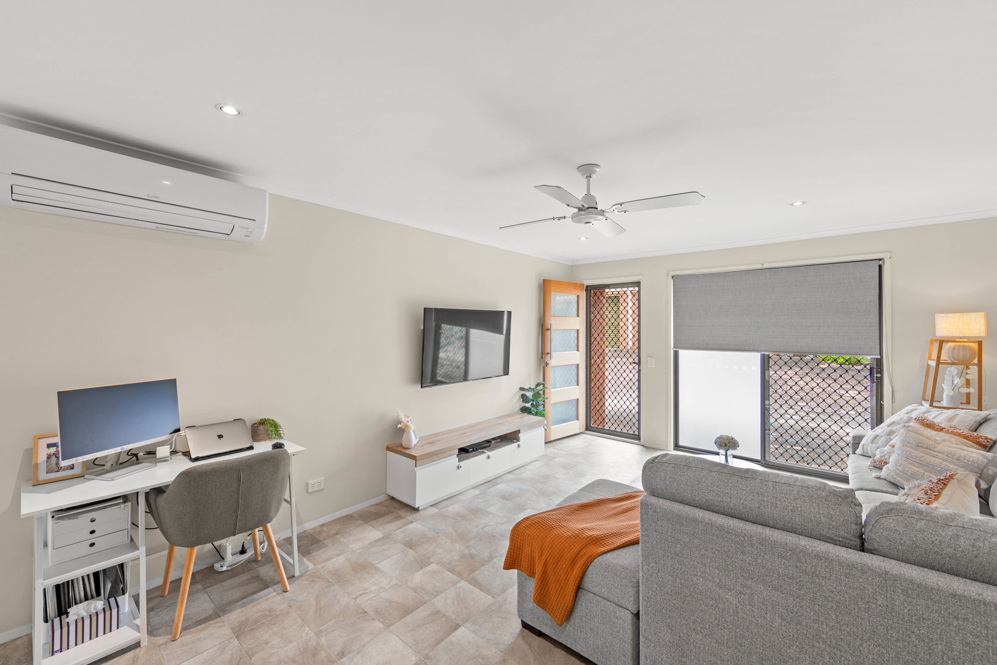 HELENSVALE VILLAS UNIT 15 11-15 LINDFIELD RD, HELENSVALE QLD 4212, 0部屋, 0バスルーム, House