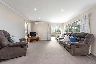 6 Stornaway Drive, Flat Bush, Manukau City