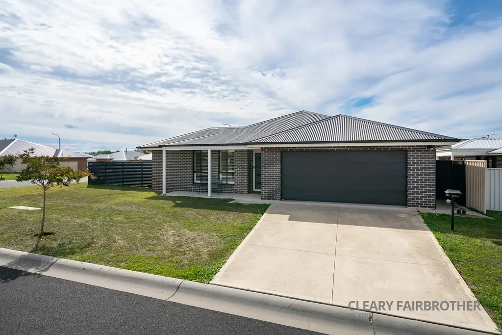 1 Maxwell Drive, Eglinton, NSW 2795
