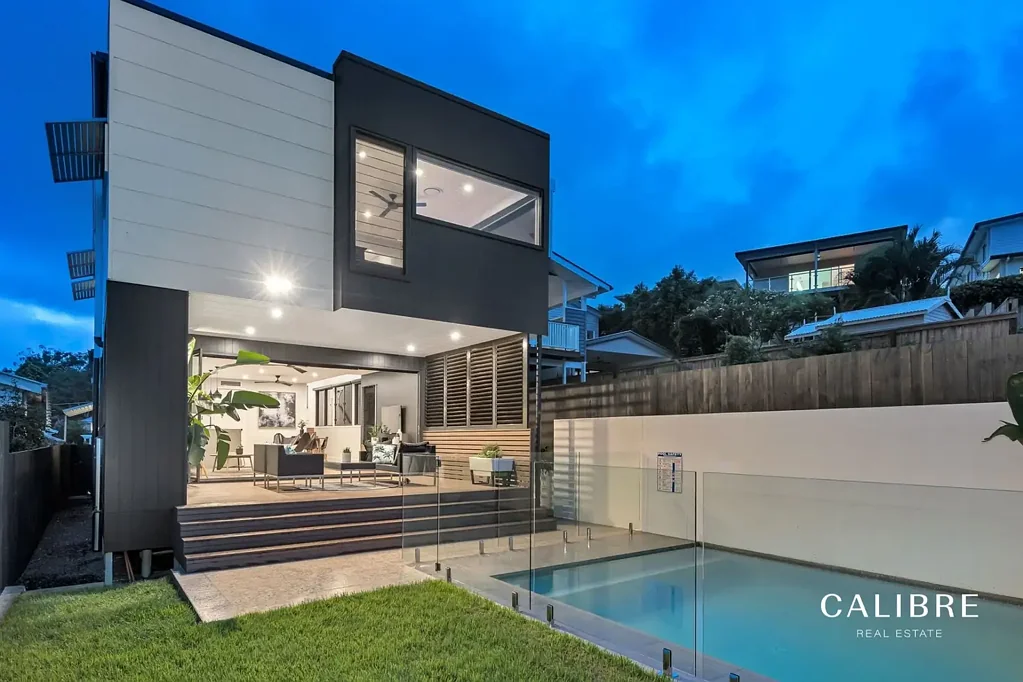 Sleek and Stylish - Contemporary Family Home in the Heart of Bardon