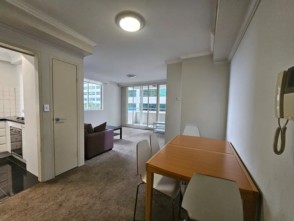 Spacious, Stylish & Modern Furnished Apartment in the Heart of Chatswood
