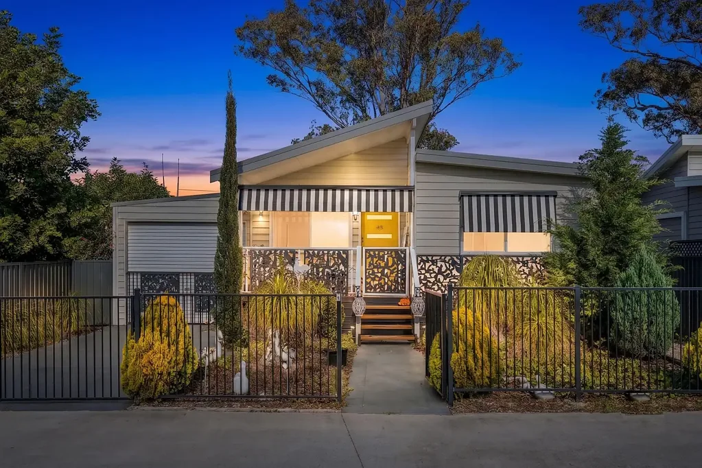 Leppington 2房 位于 Leppington 中心的轻松退休生活 Over 50's Living in the Heart of Leppington