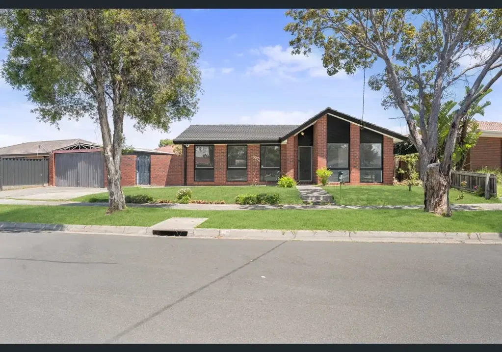 An ideal spacious family home ready to enjoy.