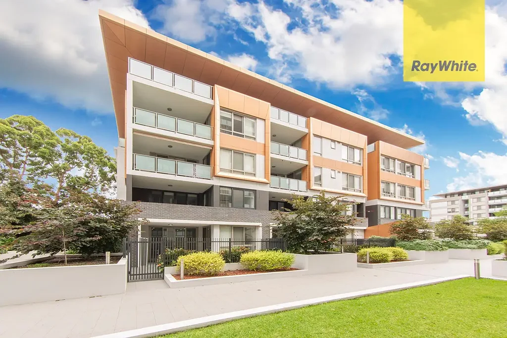 MODERN APARTMENT WITH SPACIOUS LIVING! - FULLY FURNISHED